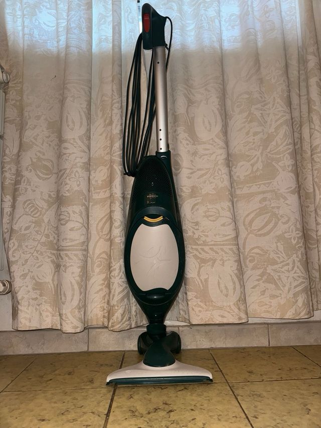 Aspirapolvere FOLLETTO VK140