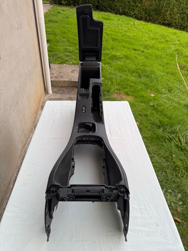 CONSOLA CENTRAL RENAULT MEGANE III