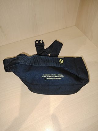 Riñonera adidas 