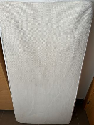 Colchón cuna Jättetrött y protector Ikea