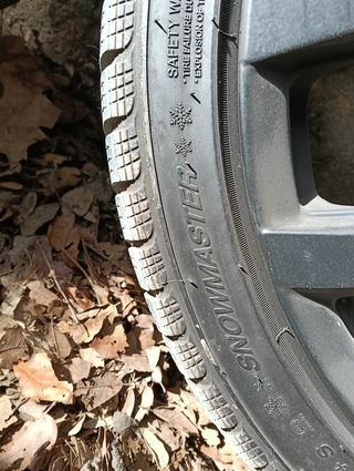 Llantas mas neumáticos