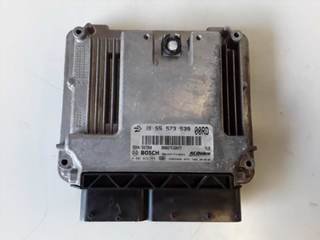 Centralita motor uce Opel Insignia berlina año 20