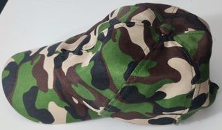 Gorra estilo militar 