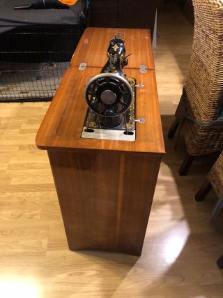 Maquina de coser SINGER