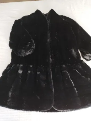 Abrigo imitación visón.