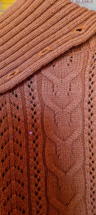 Jersey naranja de cuello vuelto