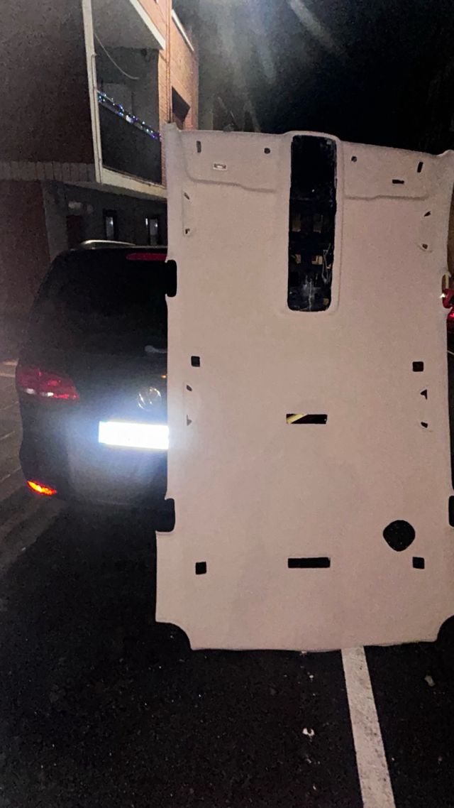 Tapizado de techo y puertas caidos