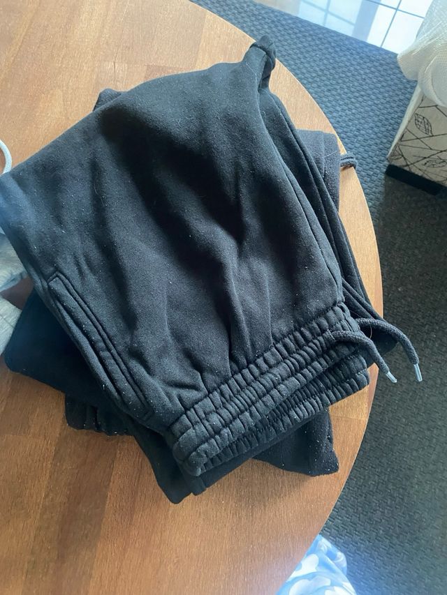 Pantalones chandal EL PRECIO ES DE TODOS