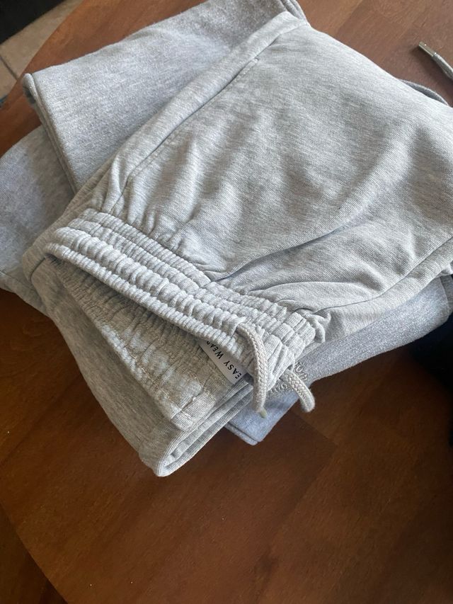 Pantalones chandal EL PRECIO ES DE TODOS