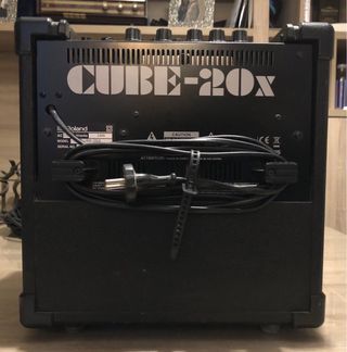 Amplificador Guitarra Roland Cube 20x
