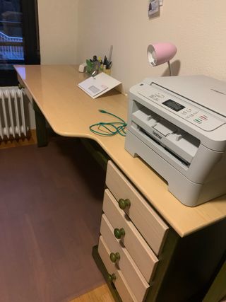 Escritorio de madera