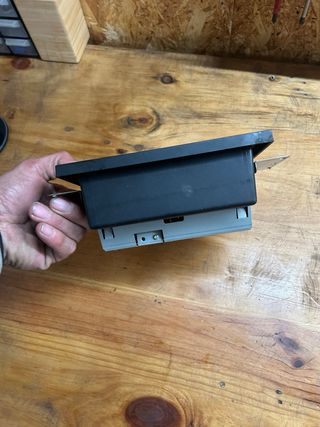 Pantalla display multifunción con mini guantera