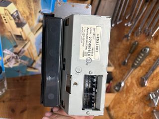 Pantalla display multifunción con mini guantera