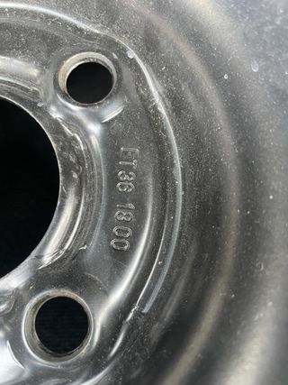 Rueda con neumatico nuevo