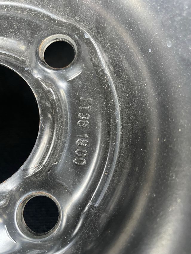 Rueda con neumatico nuevo