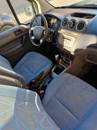 Ford Tourneo Connect 2013