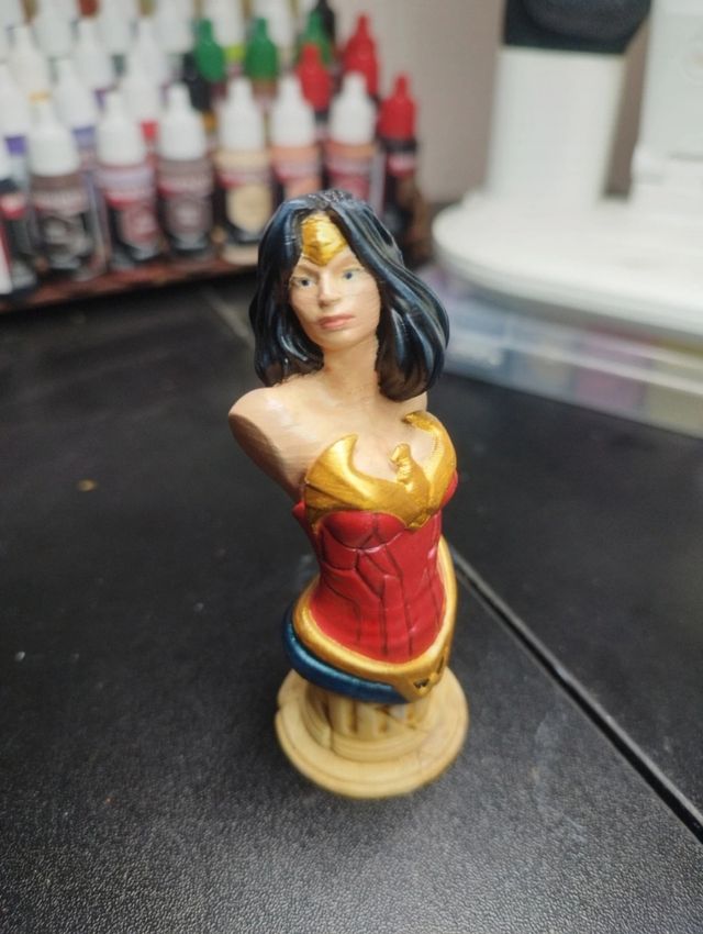Wonder Woman dipinto a mano