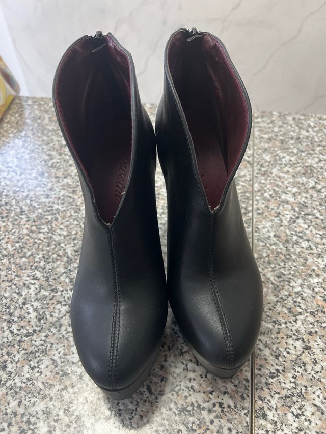 Stivaletti con tacco