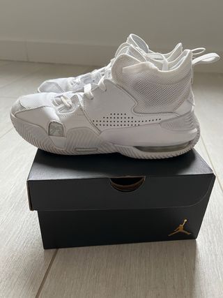 Deportiva Jordan 36.5