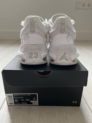 Deportiva Jordan 36.5