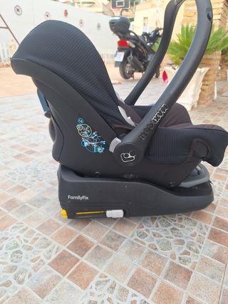 Silla coche MaxiCosi + Base Isofix BebeC