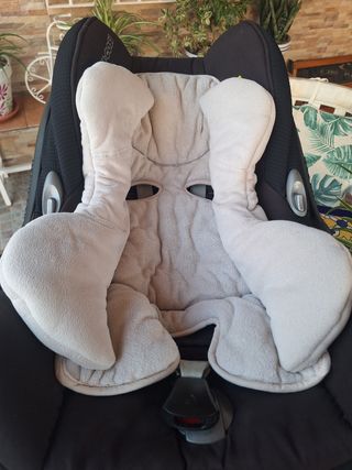 Silla coche MaxiCosi + Base Isofix BebeC