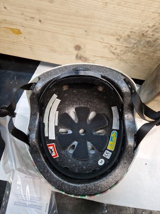 Casco camu ventura