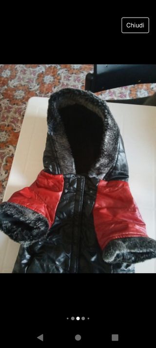 Piumino con cappuccio e pelicciotto