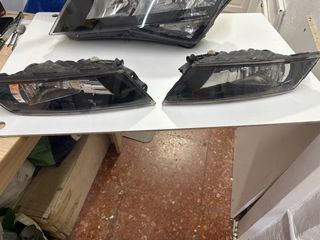 pareja de faros skoda superb 2018