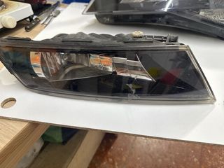 pareja de faros skoda superb 2018