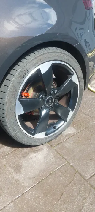 Vendo o cambio llantas rotor en 18" por unas 19"