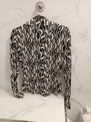 Blusa Zara de licra estampada