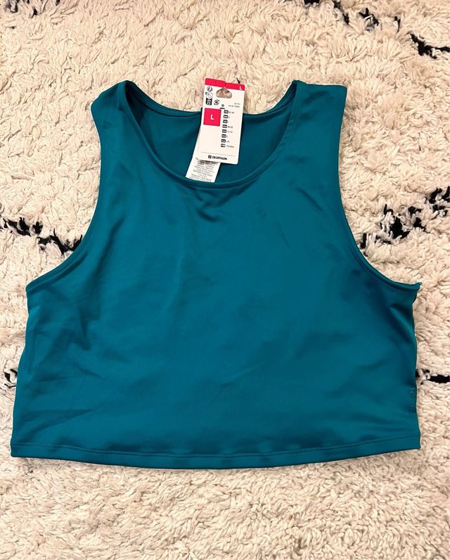 Top deportivo Decathlon