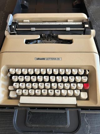 Olivetti Lettera 35 - maquina de escribir