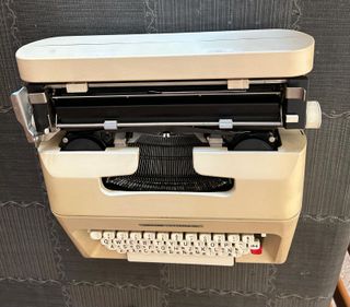 Olivetti Lettera 35 - maquina de escribir