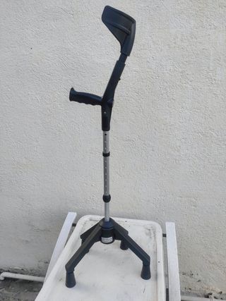 Bastón 4 apoyos con codera.