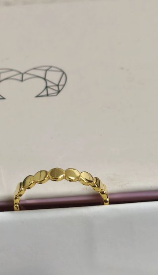 Anillo de cuentas planas Le Petite marie