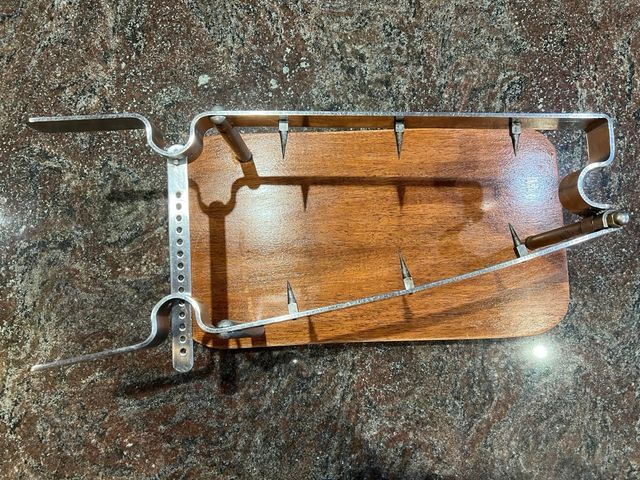 Jamonero profesional acero inox.