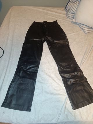 Pantalón de cuero 