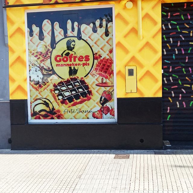 MURAL pintor graffiti local comercial decofachadas