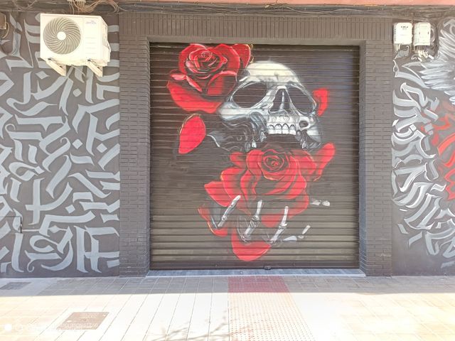 MURAL pintor graffiti local comercial decofachadas