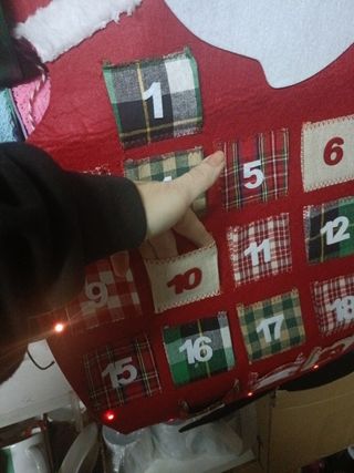 Calendario adviento papá Noel rojo