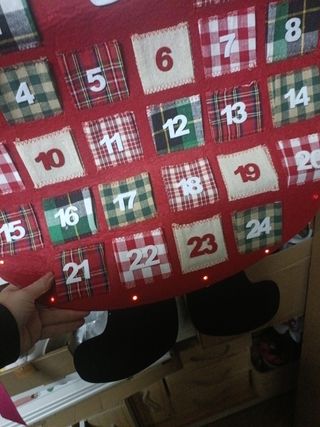 Calendario adviento papá Noel rojo