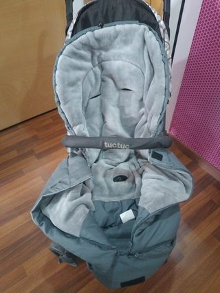 Carro de paseo tuc tuc con accesorios incluido
