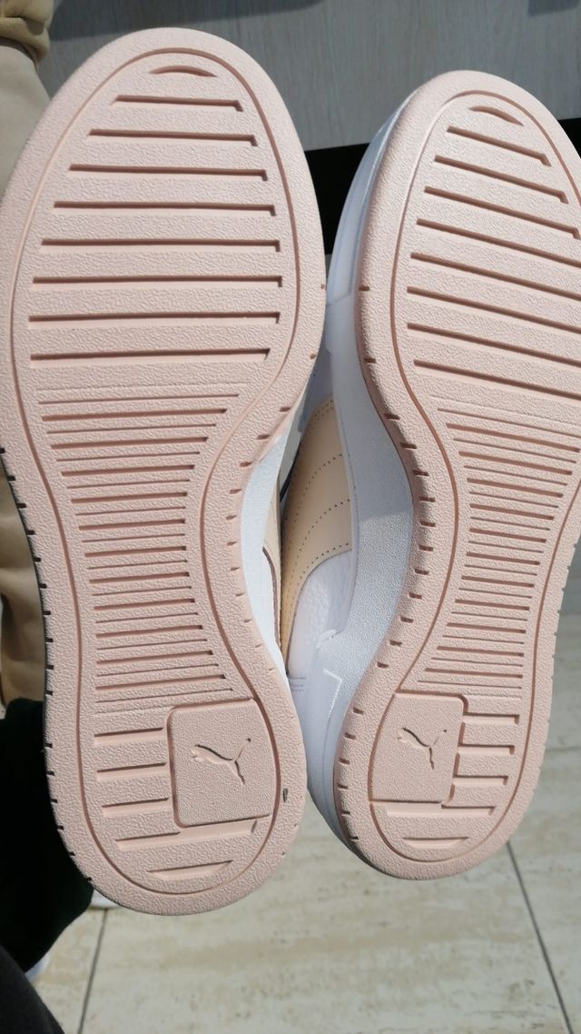 Zapatillas Puma chica