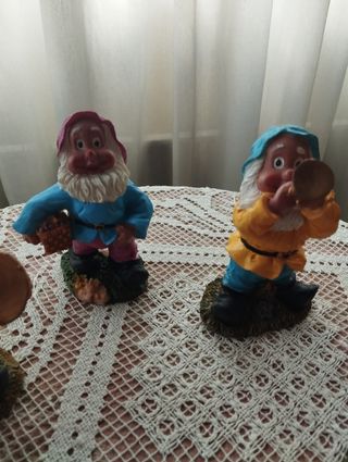 Figuras de enanitos músicos