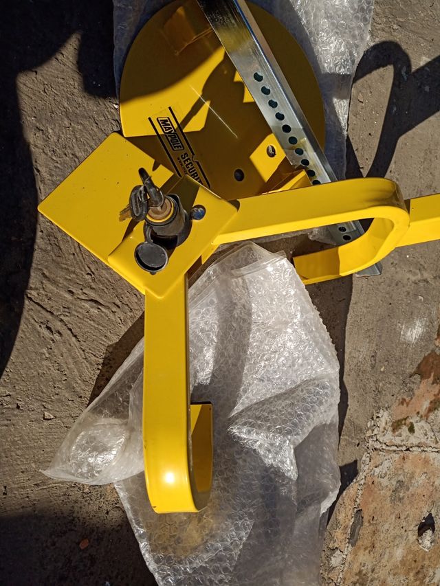 Antifurto blocca ruota ganascia 