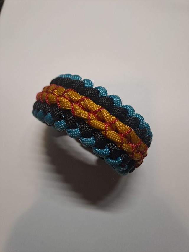 PULSERA PARACORD VORTEX COSIDA