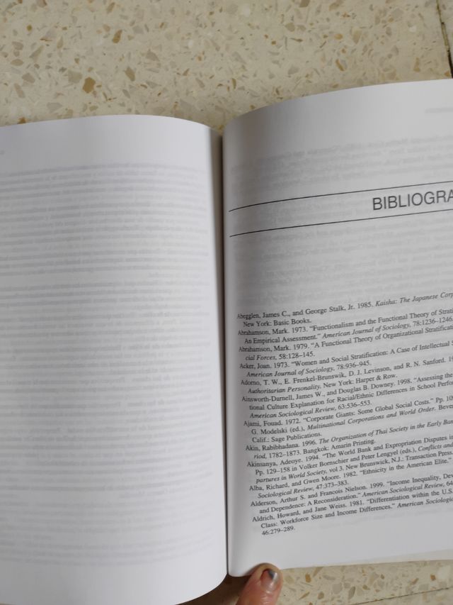 Libro UNED. ESTRATIFICACION SOCIAL Y DESIGUALDAD.