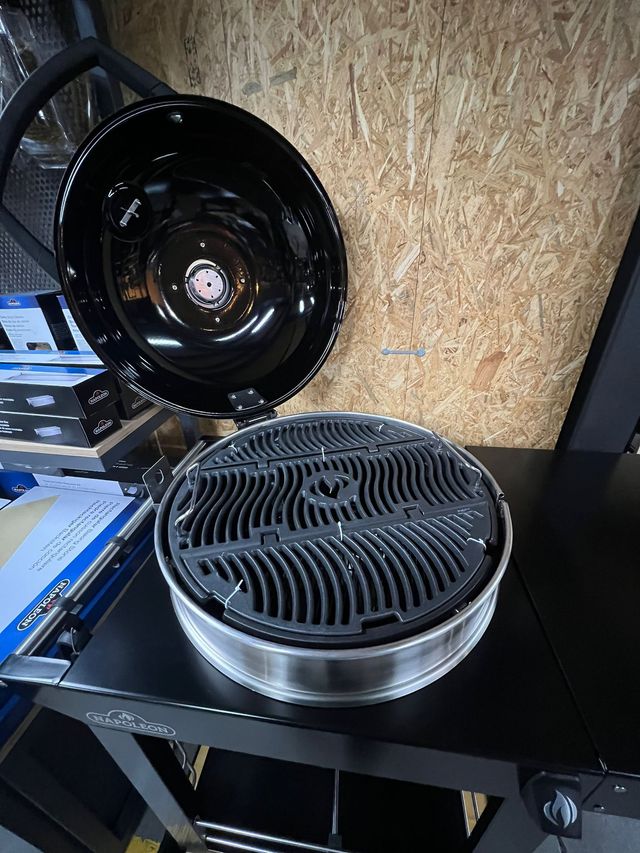 Barbacoa de Carbon PRO22K CART3 NAPOLEON